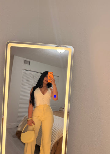 High-waisted pants